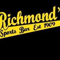 Снимок сделан в Richmond&amp;#39;s Sports Bar пользователем Richmond&amp;#39;s S. 8/18/2015