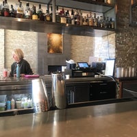 2/19/2018にLaura W.がBANK Café and Barで撮った写真