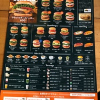 Photo taken at Freshness Burger by 温泉 や. on 9/30/2019