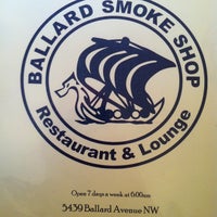 รูปภาพถ่ายที่ Ballard Smoke Shop โดย Paul K. เมื่อ 4/28/2013