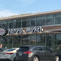 8/31/2017 tarihinde Steven G.ziyaretçi tarafından Mama Jean&amp;#39;s Natural Market'de çekilen fotoğraf