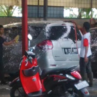 Photo taken at Car wash 12 by Papank D. on 8/10/2014