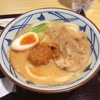 Photo taken at Marugame Seimen (มารุกาเมะ เซเมง) 丸亀製麺 by Prang on 7/26/2017
