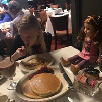 Photo taken at Bob&amp;#39;s Steak &amp;amp; Chop House by Melly M. on 2/3/2019