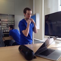 Photo taken at Apple Lincoln Park by Aughty V. on 2/6/2015