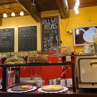 รูปภาพถ่ายที่ Artisan Café Bistrot โดย Jan F. เมื่อ 12/21/2022