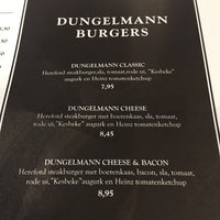 Foto diambil di Dungelmann  Chicken &amp;amp; Burgers oleh Hans T. pada 1/3/2017