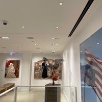 Photo taken at 21c Museum Hotel Chicago by Wm B. on 1/1/2022