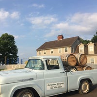 Das Foto wurde bei Georgetown Tavern on the Hill von Wm B. am 6/18/2018 aufgenommen