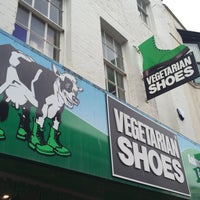 Photo taken at Vegetarian Shoes by Jacques on 3/19/2016
