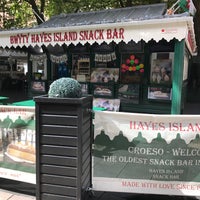 Photo taken at Bwyth Hayes Island Snack Bar by Jacques on 7/8/2017