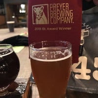 รูปภาพถ่ายที่ Preyer Brewing Company โดย Southpaw T. เมื่อ 11/4/2018