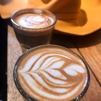 Foto diambil di Spitfire Coffee oleh Paul F. pada 5/4/2018
