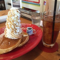 Photo taken at カフェグラマシー  CAFE Gramacy by ERiKA. K. on 7/11/2016