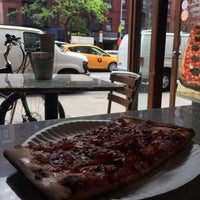 รูปภาพถ่ายที่ Merilu Pizza Al Metro โดย Jonathan E. เมื่อ 5/13/2015