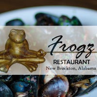 รูปภาพถ่ายที่ Frogz Restaurant โดย Frogz Restaurant เมื่อ 5/5/2015