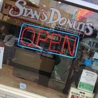 Photo taken at Stan&amp;#39;s Donuts by Alberto R. on 8/15/2017