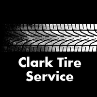 5/5/2015 tarihinde Clark Tire Serviceziyaretçi tarafından Clark Tire Service'de çekilen fotoğraf