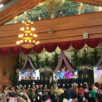 Review Gedung Istana Kana Kawaluyaan