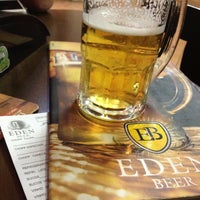 รูปภาพถ่ายที่ Eden Beer โดย Rodrigo D. เมื่อ 4/30/2013