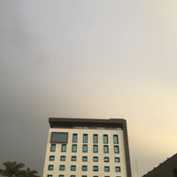 Photo taken at Malibu Hotel by Ramón M. on 5/11/2018