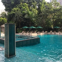 Photo taken at Swimming Pool Grand Hyatt Singapore by Charles S. on 12/3/2017
