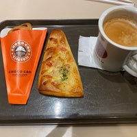 Photo taken at St. Marc Café by よっしー on 1/21/2023