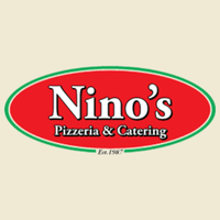 Das Foto wurde bei Nino&amp;#39;s Pizzeria &amp;amp; Catering von Nino&amp;#39;s Pizzeria &amp;amp; Catering am 5/7/2015 aufgenommen