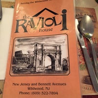 รูปภาพถ่ายที่ The Ravioli House โดย Suz G. เมื่อ 6/11/2016