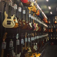 Photo taken at Guitar Center by Sinan Y. on 11/13/2014