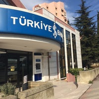 Photo taken at Türkiye İş Bankası by Kadriye🌟🦋🌻 K. on 12/25/2016