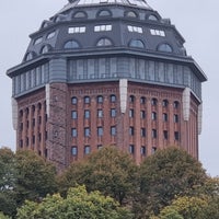 Photo taken at Mövenpick Hotel Hamburg by Damien D. on 10/17/2022
