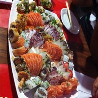 Photo taken at Sensei Lounge Sushi by Guilherme on 12/1/2012