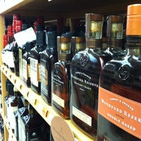 Photo taken at Everett&amp;#39;s Wines, Spirits And Beer by David S. on 10/14/2012