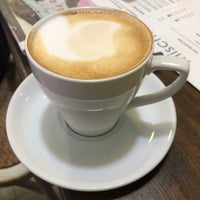 Photo taken at mischu - the coffee showroom by Mike ☕. on 1/21/2020