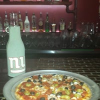 Foto scattata a Evil Olive Pizza &amp;amp; Bar da Jacqueline O. il 9/22/2013