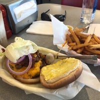 Photo taken at Jeffrey&amp;#39;s Hamburgers by Andrew P. on 7/2/2019