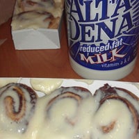 Photo taken at Cinnabon by Sookie on 1/4/2013