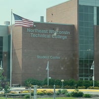 รูปภาพถ่ายที่ Northeast Wisconsin Technical College โดย Mike K. เมื่อ 5/17/2023