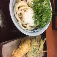 Photo taken at 香の川製麺 枚方津田店 by タカシ イ. on 2/9/2017