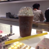 Fotos En ゴディバ ピオレ姫路ヤング館店 Tienda De Chocolates En 姫路市