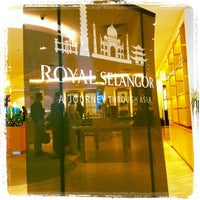 Photo taken at Royal Selangor Pewter Centre by Fana R. on 10/18/2012