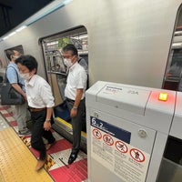 Photo taken at Hibiya Line Hatchobori Station (H12) by keiyo201 on 8/15/2022