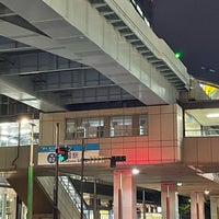 Photo taken at Shiodome Station by keiyo201 on 10/4/2022