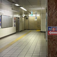 Photo taken at Hibiya Line Higashi-ginza Station (H10) by keiyo201 on 4/25/2022