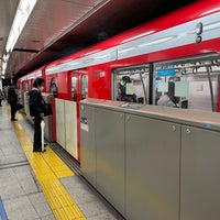 Photo taken at Marunouchi Line Akasaka-mitsuke Station (M13) by keiyo201 on 6/6/2022