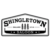 Foto scattata a Shingletown Saloon | Neighborhood Bar &amp;amp; Restaurant da Bobo il 5/19/2017
