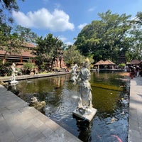 Photo taken at Tirta Empul Temple by Susu on 10/25/2023