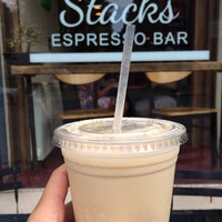 Foto tirada no(a) Stacks Espresso Bar por Donna M. em 5/28/2016