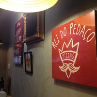 รูปภาพถ่ายที่ Rei do Pedaço Pizzas โดย TaisaBH เมื่อ 1/17/2013